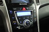 Hyundai i30 (2014) 1.6 CRDi, Navi, Tempomat - náhled 12
