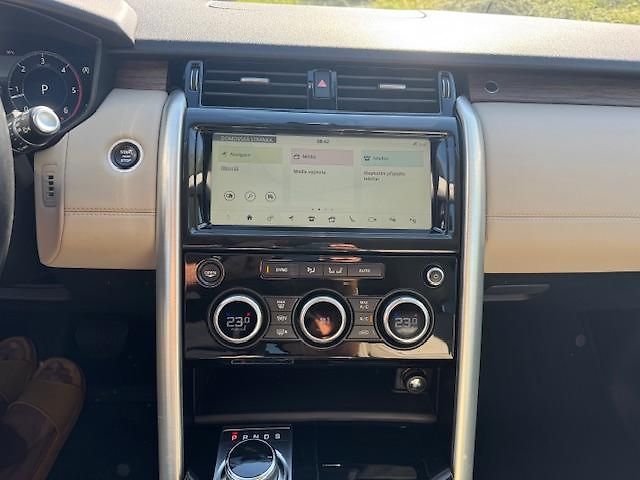 Land Rover Discovery (2019) 3,0 TDV6 HSE 2. majitel - fotka 21 z 30