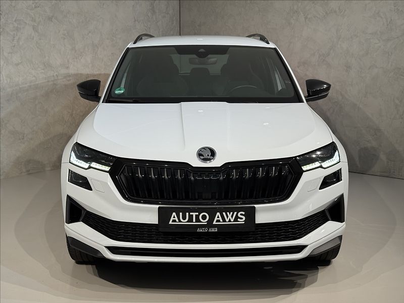 Škoda Karoq 2,0 TDi  Sportline LED Virtual - fotka 2 z 47