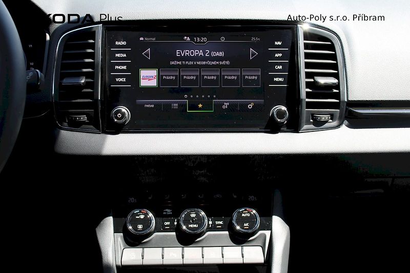 Škoda Karoq (2025) Top Selection 1.5TSI / 110kW 7 - fotka 14 z 24