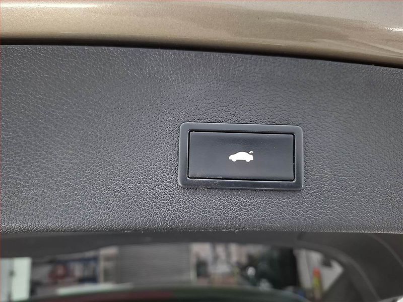Audi Q5 (2009) 3.0 TDI, 4X4, Automat, Navi - fotka 22 z 22