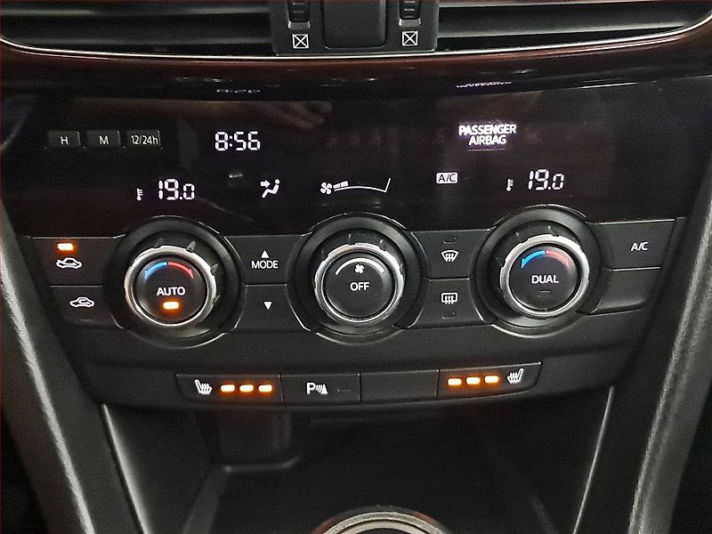 Mazda 6 (2013) 2.0 Skyactiv-G, Navi, Xenony - fotka 13 z 18