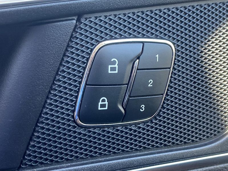 Ford S-MAX (2018) 2.0 TDCi Titanium, 7míst - fotka 24 z 42