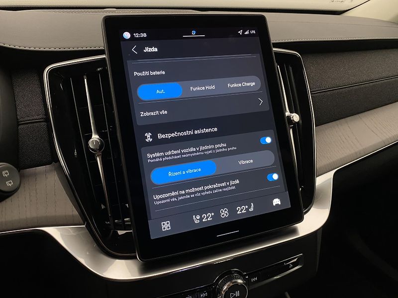 Volvo XC90 (2026) T8 AWD Plug-in DARK PLUS 7m - fotka 50 z 78