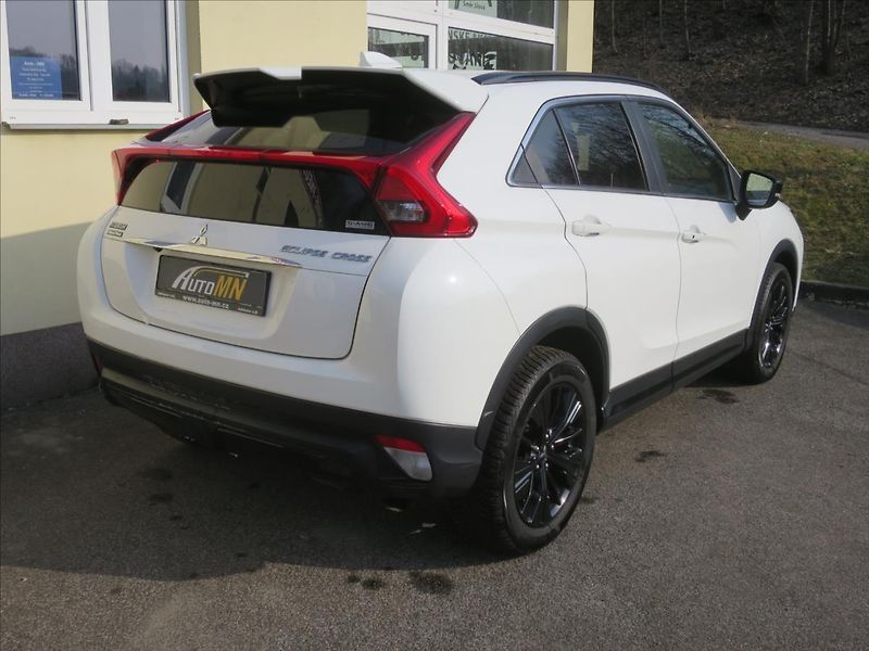 Mitsubishi Eclipse Cross 2,2  DI-D Activa+ 4x4 - fotka 3 z 27