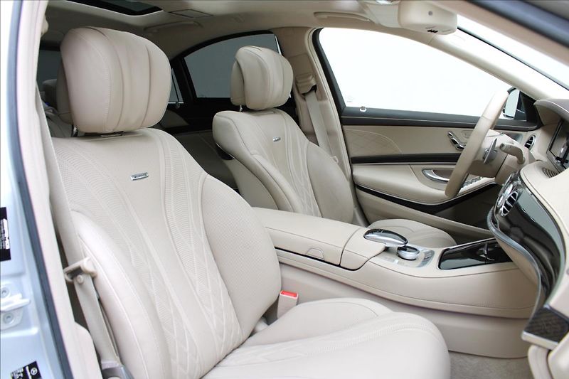Mercedes-Benz Třídy S S 63 AMG/25.200km/TOP/CZ - fotka 32 z 46