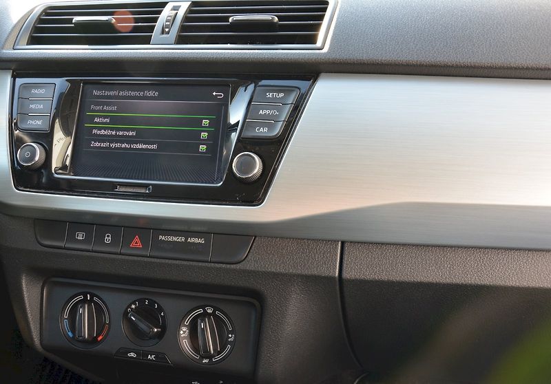 Škoda Fabia (2018) 1.0 MPI 55kW Ambition PLUS - fotka 20 z 25