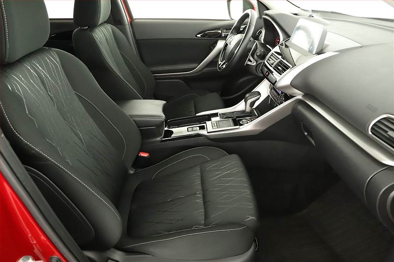 Mitsubishi Eclipse Cross (2018) 1.5 T-MIVEC, 4X4, Automat, ČR - fotka 7 z 15