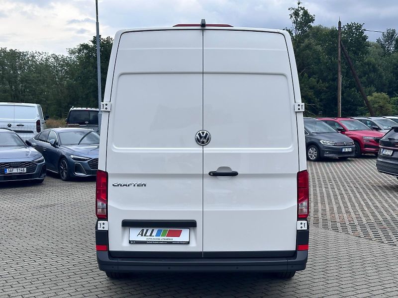 Volkswagen Crafter 2.0 TDI DSG 130kW L3H2 - fotka 7 z 12