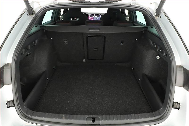 Škoda Octavia (2024) RS 2.0 TSI, RS, Matrix FullLed - fotka 11 z 22