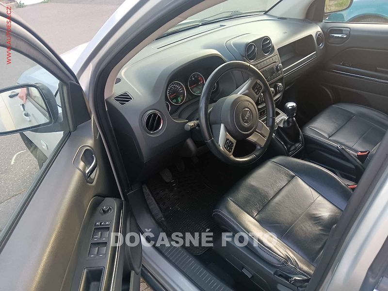 Jeep Compass (2011) 2.2crdi 4x4, 1.maj, xenon - fotka 3 z 3
