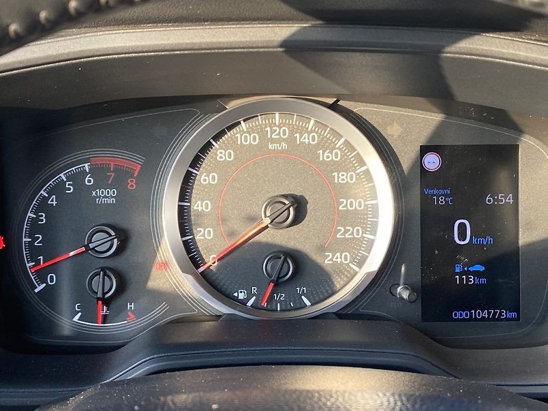 Toyota Corolla 1.2iT, ČR-1m, Active, DPH - fotka 12 z 18