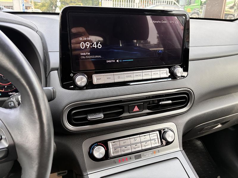 Hyundai Kona 65kWh-150KW POWER REZERVACE - fotka 22 z 45