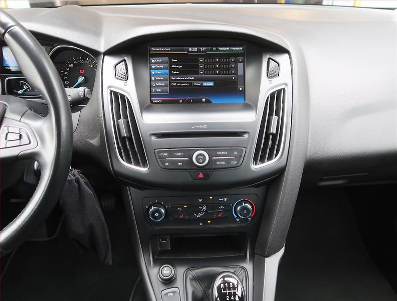 Ford Focus (2015) 1.5 TDCi, Serv.kniha, Navi - fotka 12 z 17