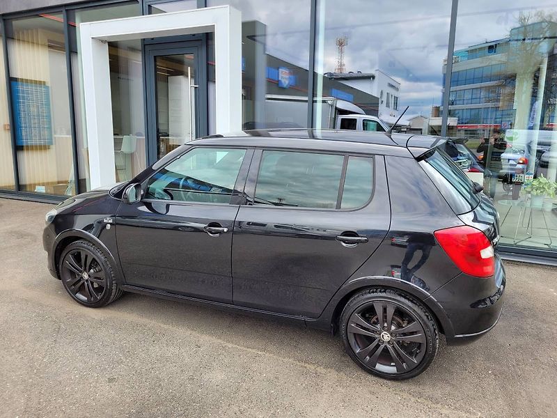 Škoda Fabia 1.2 TSI Monte Carlo - fotka 2 z 30