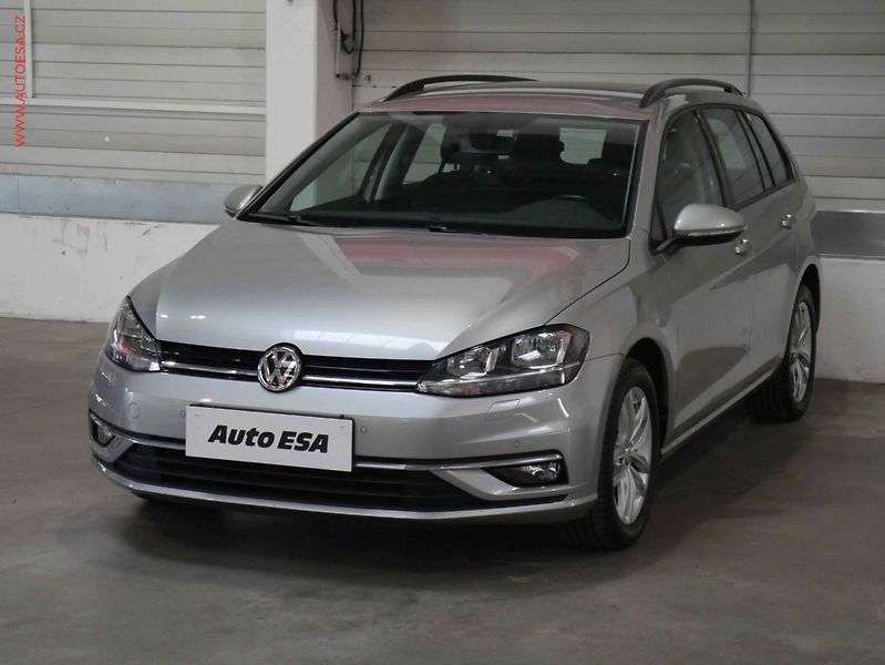 Volkswagen Golf (2018) 1.0 TSi Variant, DSG - fotka 3 z 16