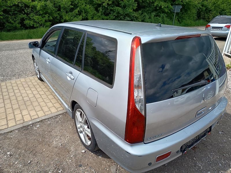 Mitsubishi Lancer (2005) 2.0 16v 100kw - fotka 14 z 45