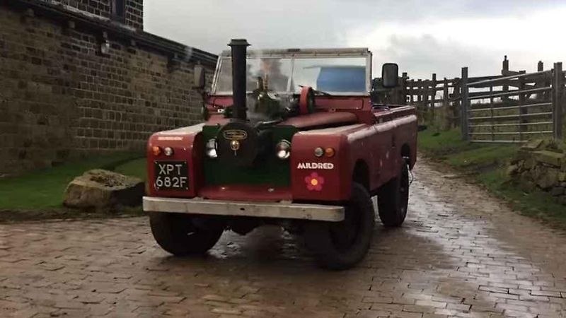 Land Rover s parním strojem namísto motoru.