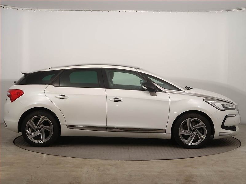 Citroën DS5 (2017) 2.0 BlueHDI, Automat, Kůže - fotka 6 z 17