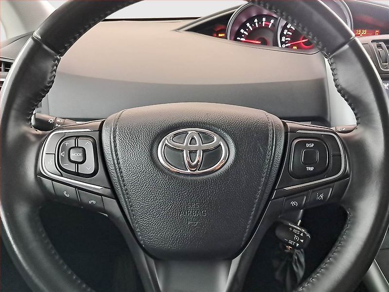 Toyota Verso (2016) 1.6 D-4D, Serv.kniha, Navi - fotka 18 z 20