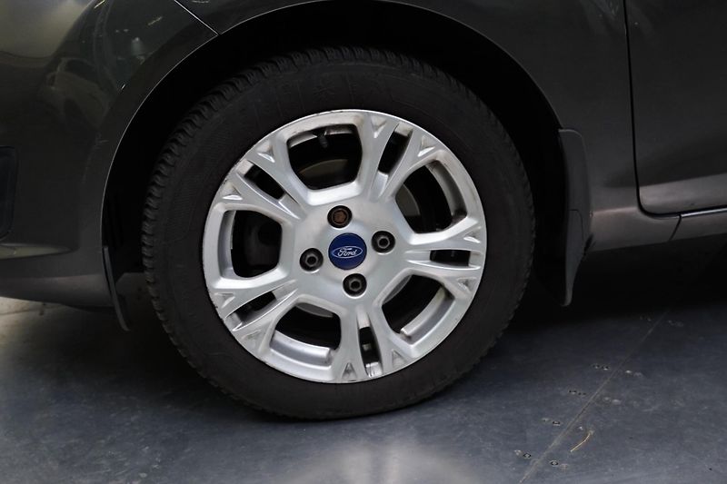 Ford Fiesta - fotka 10 z 23