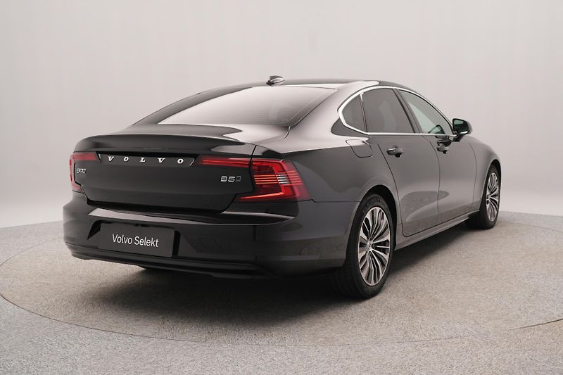 Volvo S90 B5 AWD MOMENTUM PRO  - fotka 9 z 45