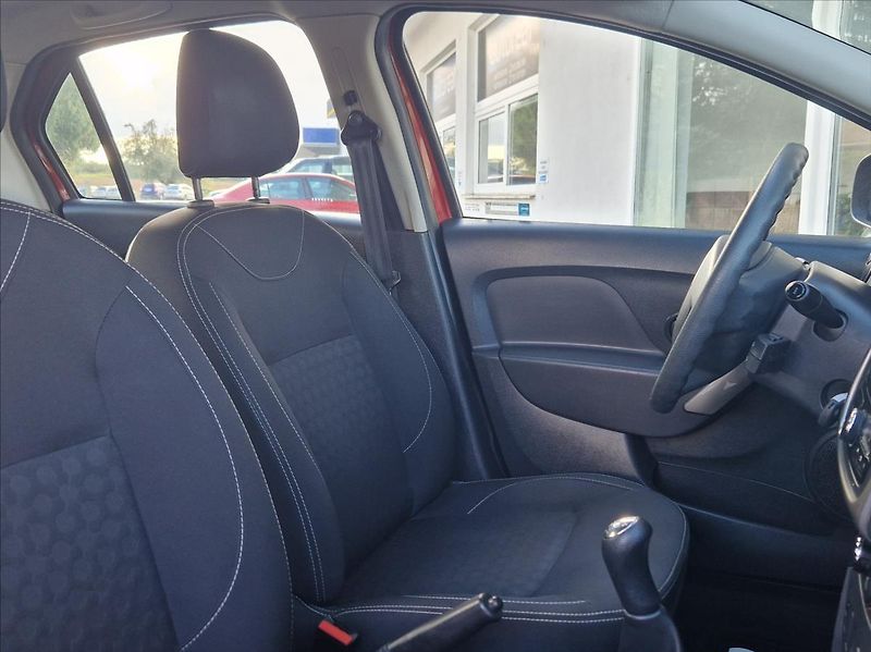 Dacia Logan 1,2 i 54kW SENZORY HEZKÝNÁJEZD - fotka 15 z 33