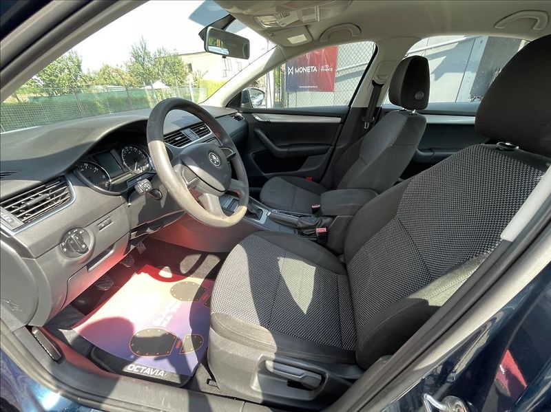 Škoda Octavia 1,2 TSi 77kW  Senzory,Tempomat - fotka 15 z 49