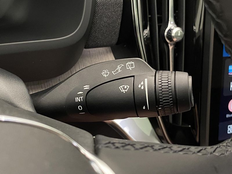Volvo XC90 (2026) B5 AWD AUT BRIGHT ULTRA 7míst - fotka 32 z 71