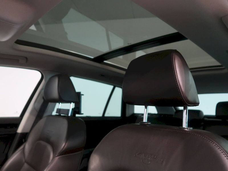 Škoda Superb (2013) L&K 2.0TDI 125KW 4x4 WEBASTO P - fotka 13 z 34