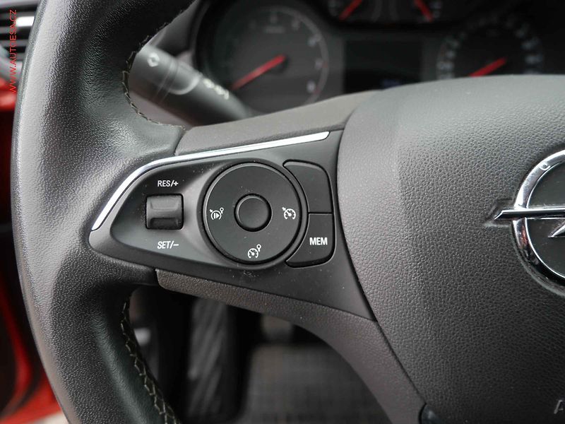 Opel Crossland (2021) 1.2PT, ČR, AC, LED, park - fotka 12 z 24