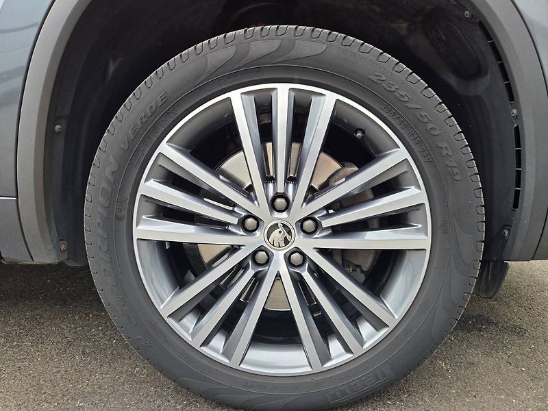 Škoda Kodiaq (2020) 2.0 TDI DSG 4M Laurin&Klement - fotka 44 z 46