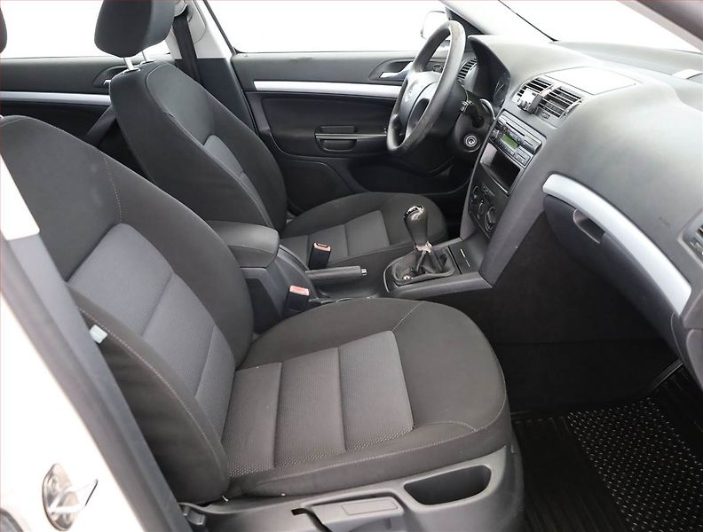 Škoda Octavia (2007) 1.9 TDI, nová STK - fotka 7 z 11