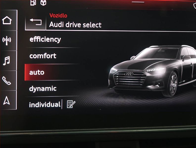Audi A4 (2019) 30 TDI, Automat, Navi - fotka 24 z 27