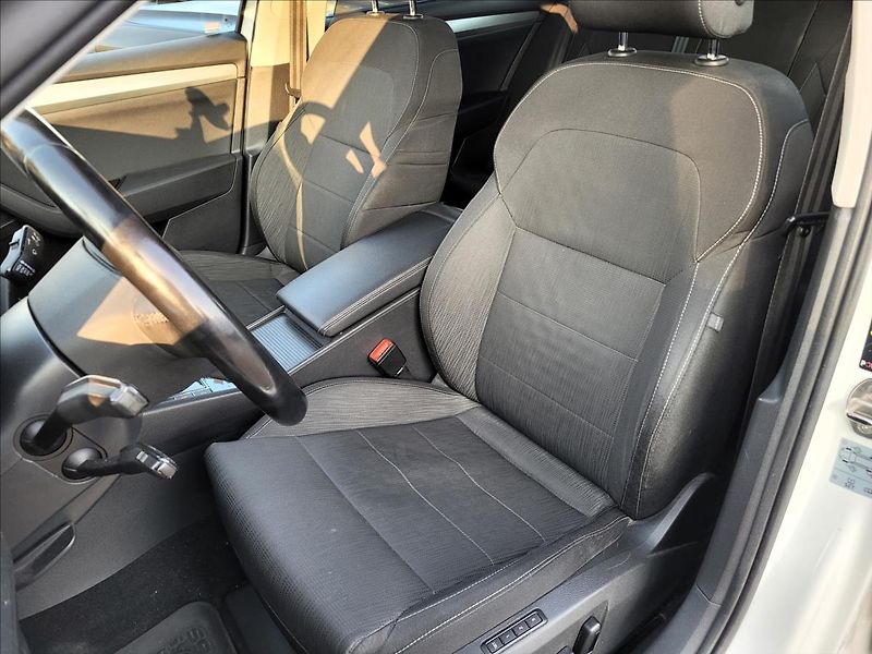 Škoda Superb 2,0 TDI,140kw,DSG,Panorama - fotka 8 z 50