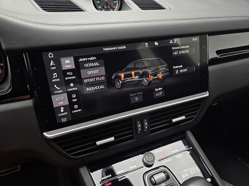 Porsche Cayenne TURBO 1maj ZÁRUKA 11/27 - fotka 29 z 49