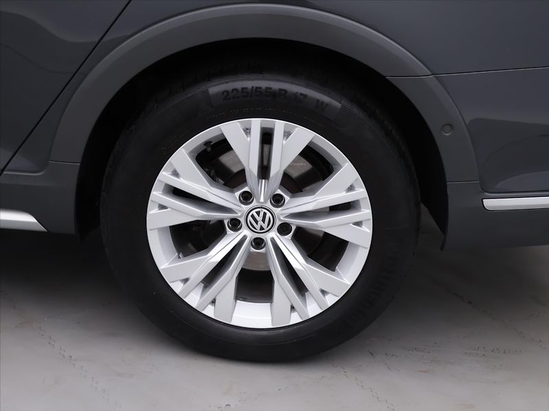 Volkswagen Passat 2,0 TDI 140kW Alltrack 4M DSG - fotka 21 z 28
