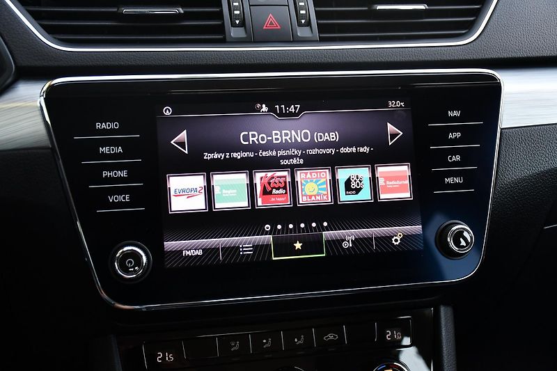 Škoda Superb 1.5TSi 110kW MT CARPLAY  - fotka 32 z 51