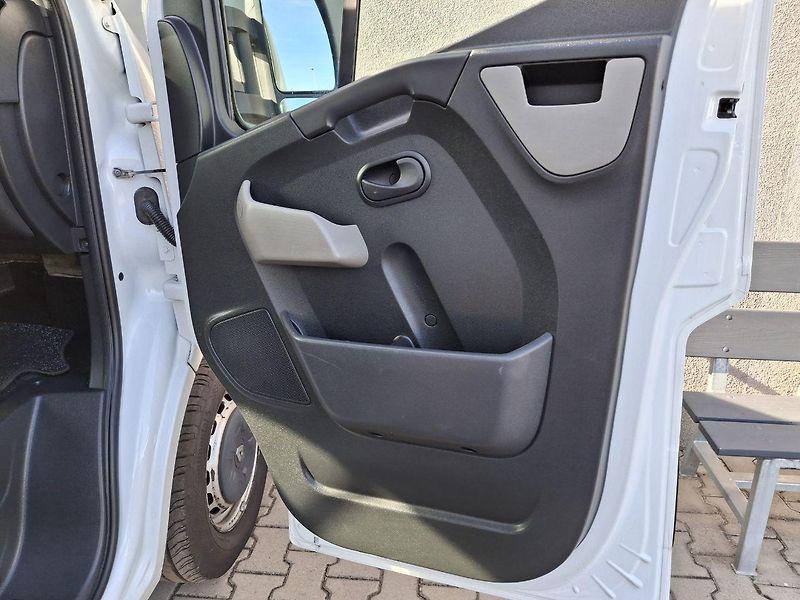 Renault Master (2015) 2.3 DCI L4H2, skříň, 120kW - fotka 18 z 26