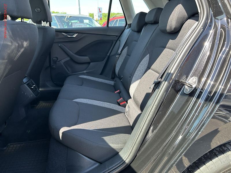 Škoda Kamiq (2022) 1.0 TSi, Active, +kola - fotka 10 z 17