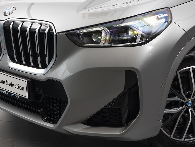 BMW X1 sDrive18i - fotka 6 z 22