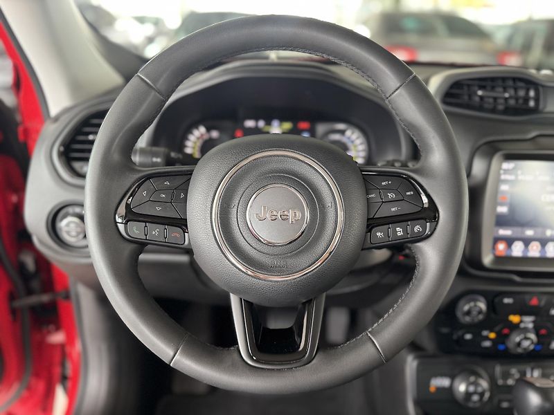 Jeep Renegade 1,3T 4xe*AWD*Distronic*Kamera - fotka 24 z 34
