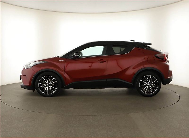 Toyota C-HR (2019) 1.8 Hybrid - fotka 3 z 15