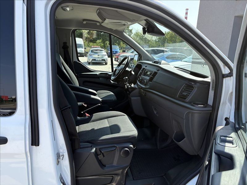 Ford Transit Custom 2,0 TDCi 125 KW 6MÍST L2 TREND - fotka 17 z 22