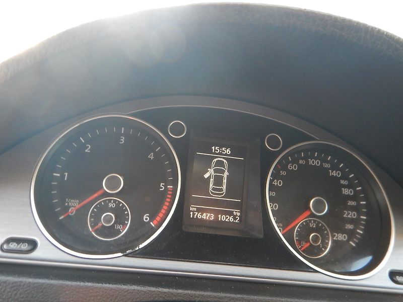 Volkswagen CC 2.0 TDI, DIGIKLIMA, TAŽNÉ - fotka 18 z 24