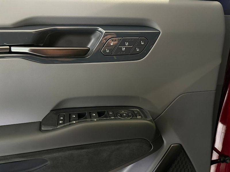 Kia EV9 (2025) 7P 4x4 GT 374 KW + 99,8 KWH MY - fotka 27 z 38