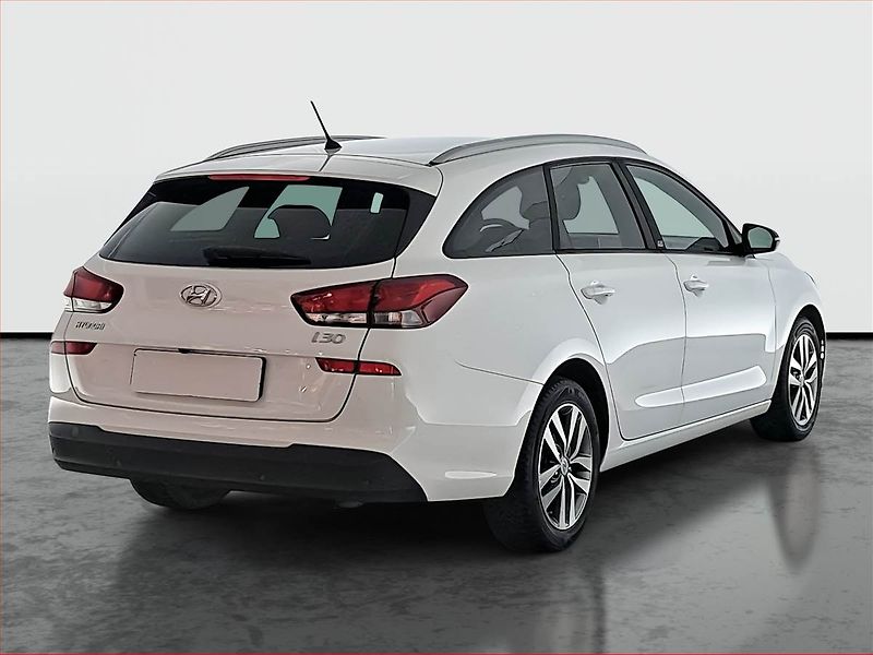 Hyundai i30 (2018) 1.4 T-GDI, ČR,1.maj - fotka 5 z 16