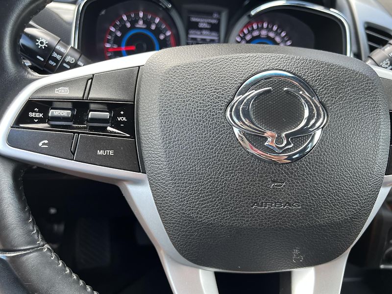 SsangYong Korando 2.0e-XGi NAVI KAMERA KLIMA - fotka 13 z 45