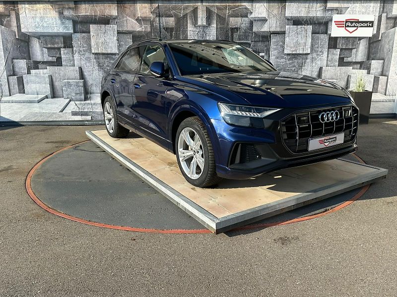 Audi Q8 (2020) 3.0TDi,210KW,mHEV,MATRIX,Sline - fotka 1 z 37