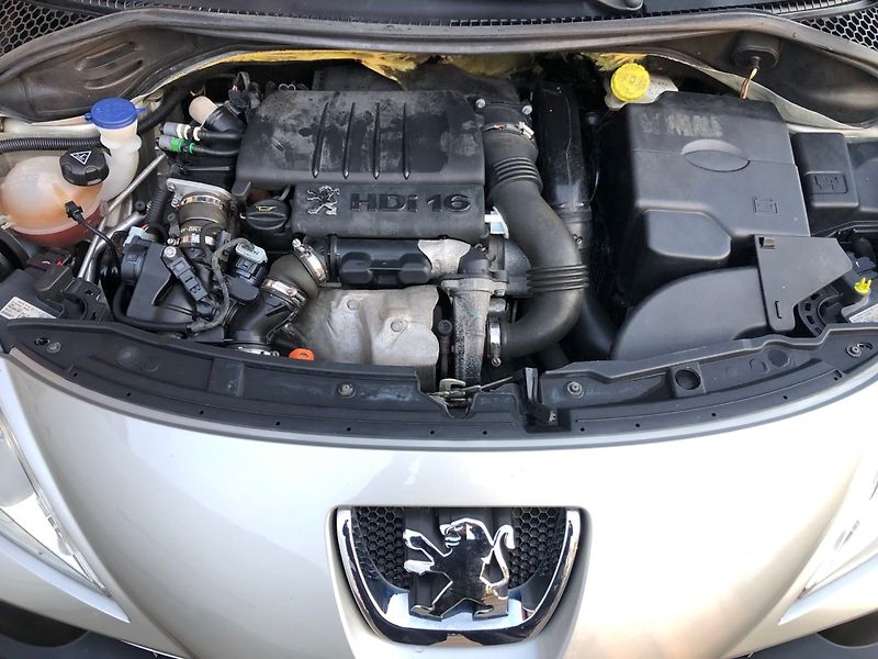 Peugeot 207 (2008) 1.6 HDi OUTDOOR - fotka 23 z 29